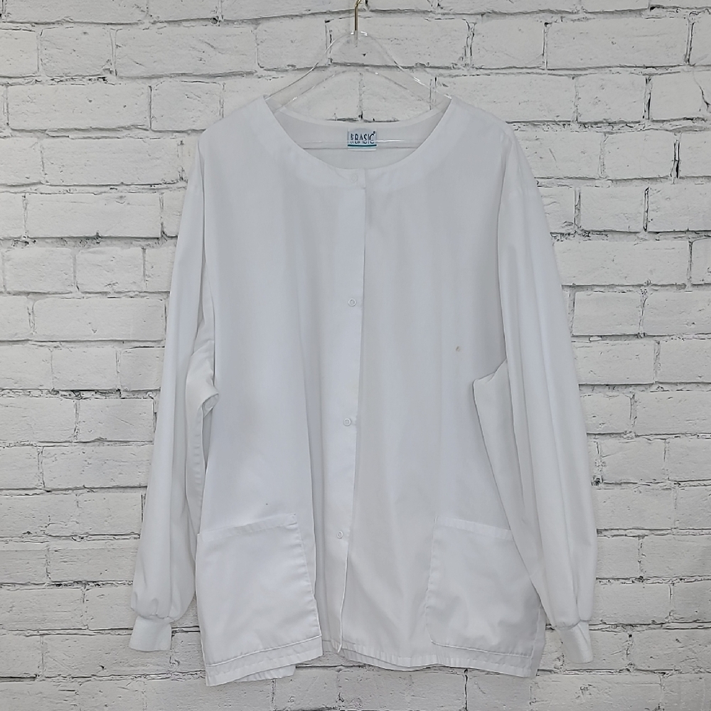 Simply Basic Long Sleeve 2-Pocket Round Neck Snap… - image 6